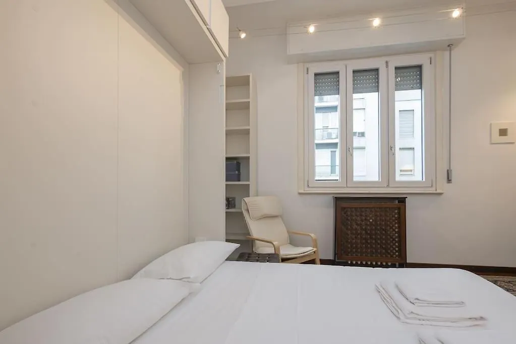 Youhosty - Lepetit 3 Milán Apartamento