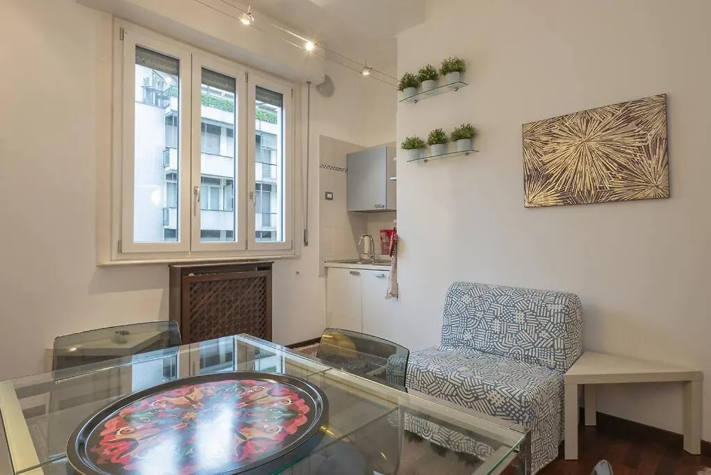 Apartment Youhosty - Lepetit 3 Milan Italy