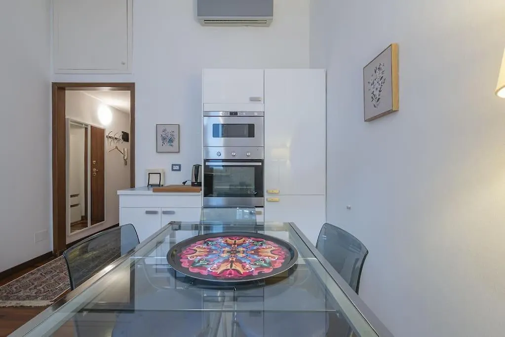 Apartment Youhosty - Lepetit 3 Milan